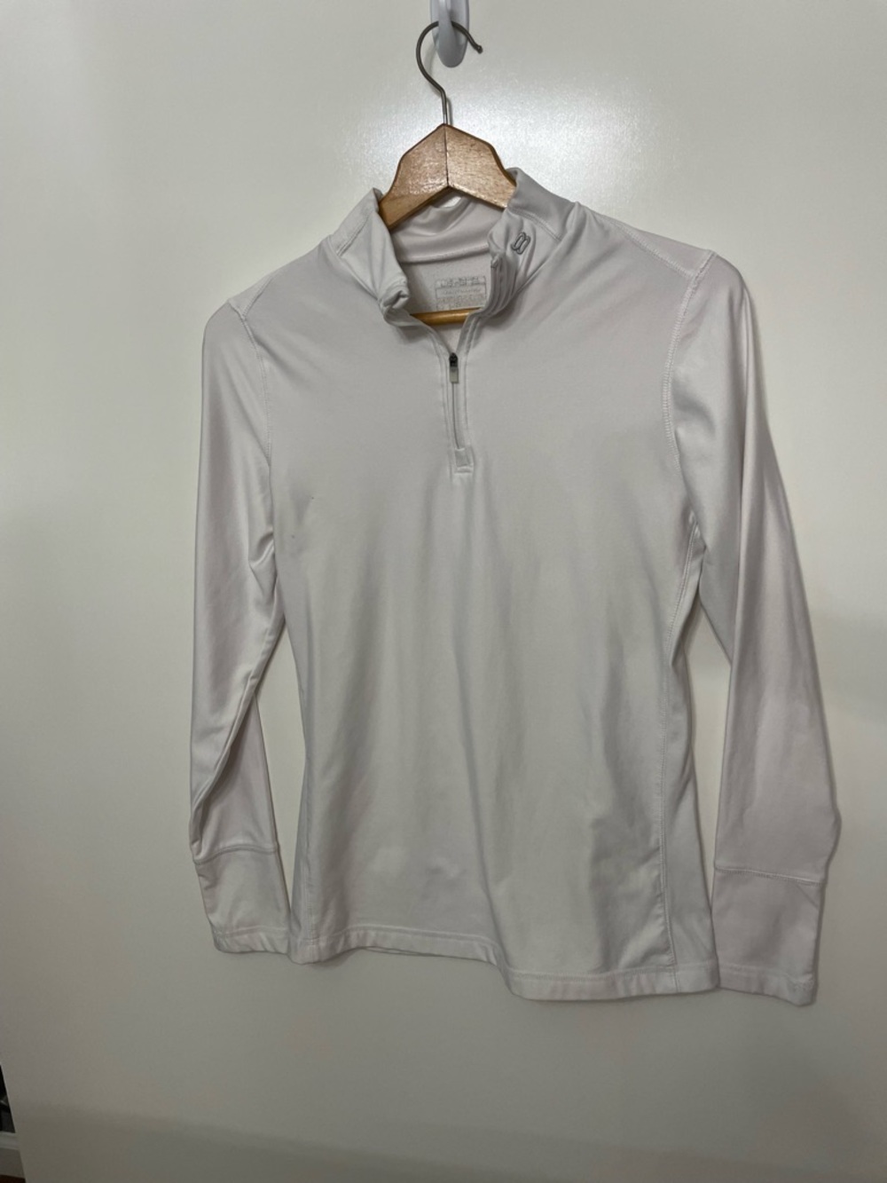 Layer 8 Performance Fleece Lined White Quarter-Zip Long Sleeve Pullover, size L